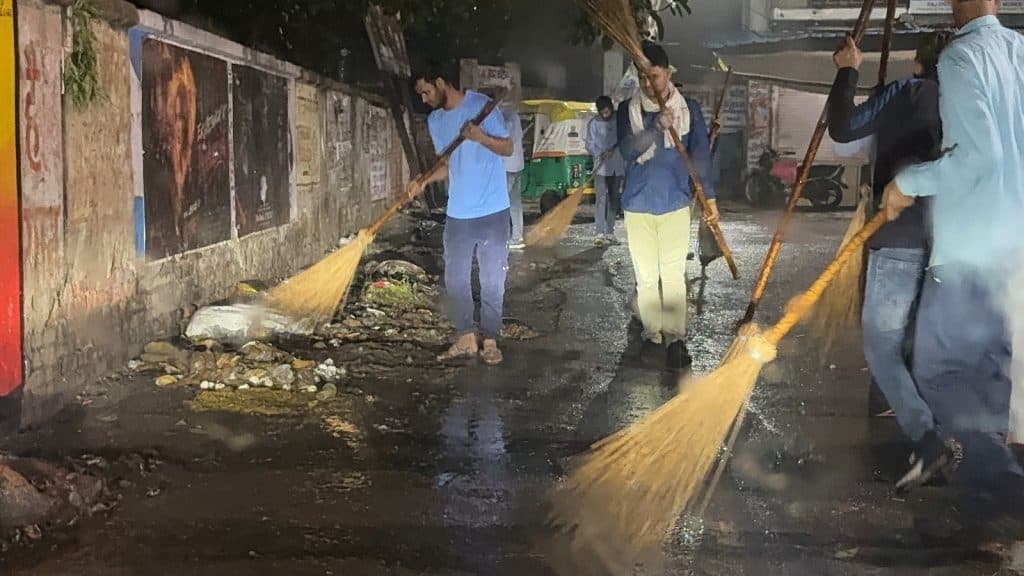 पौधा और उसका संरक्षक